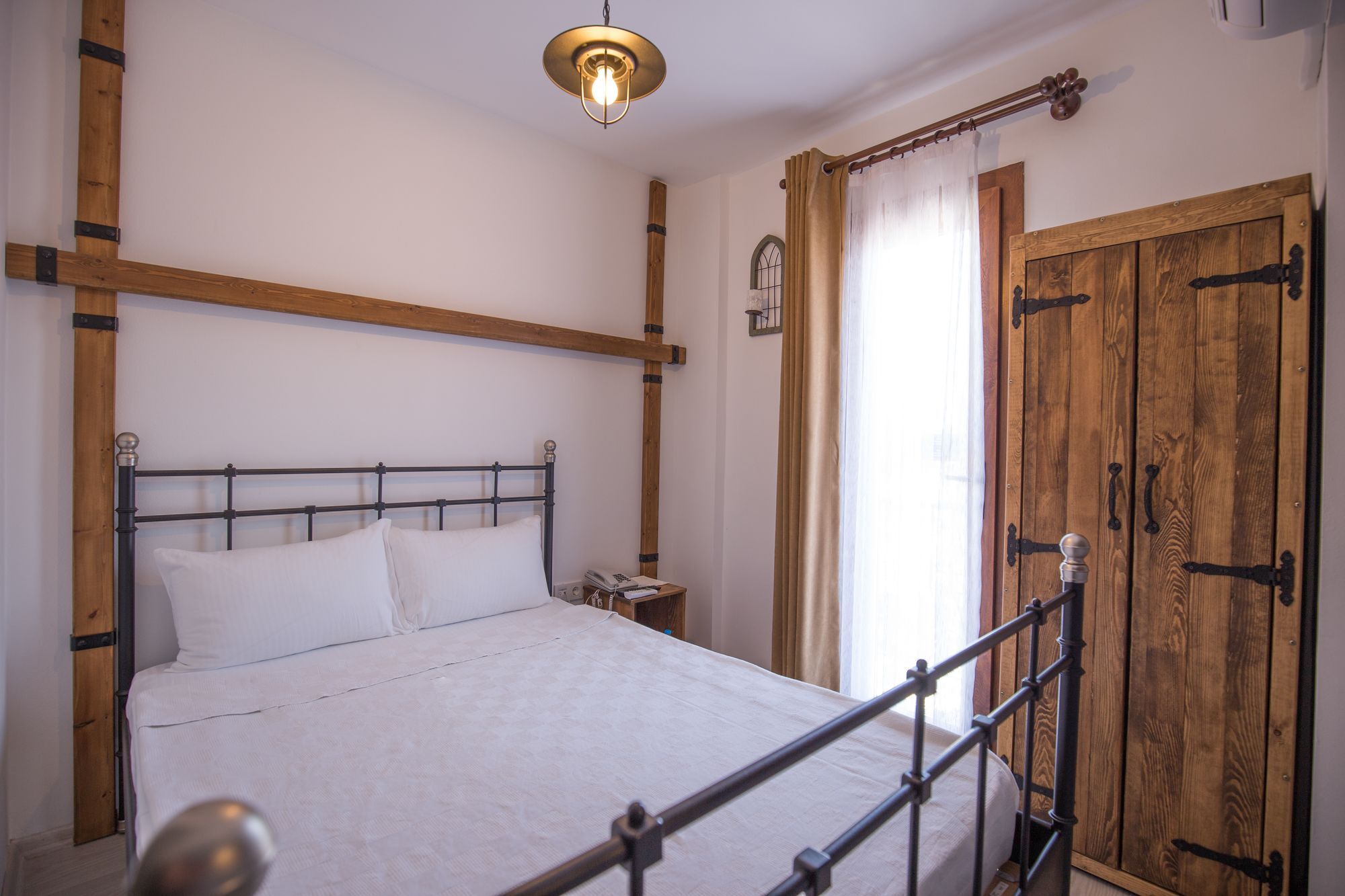 Menendi Otel Foça Eksteriør bilde